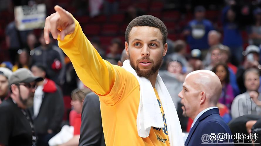 克里斯蒂底角连续运球，高难度后仰三分压哨绝杀