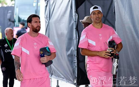 苏亚雷斯晒与传奇托雷斯合照，托雷斯造访迈阿密国际